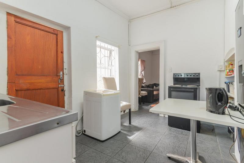 2 Bedroom Property for Sale in Woodstock Western Cape